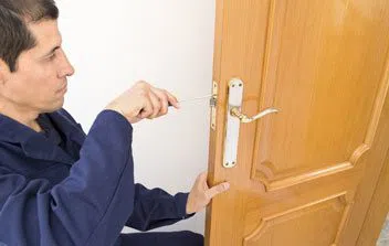 Locksmith Master Shop Lyons, IL 708-304-3923 Locksmith Master Shop Lyons, IL 708-304-3923 - 4-Locksmith-Help