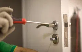 Locksmith Master Shop Lyons, IL 708-304-3923 - 5-Locks-Repair